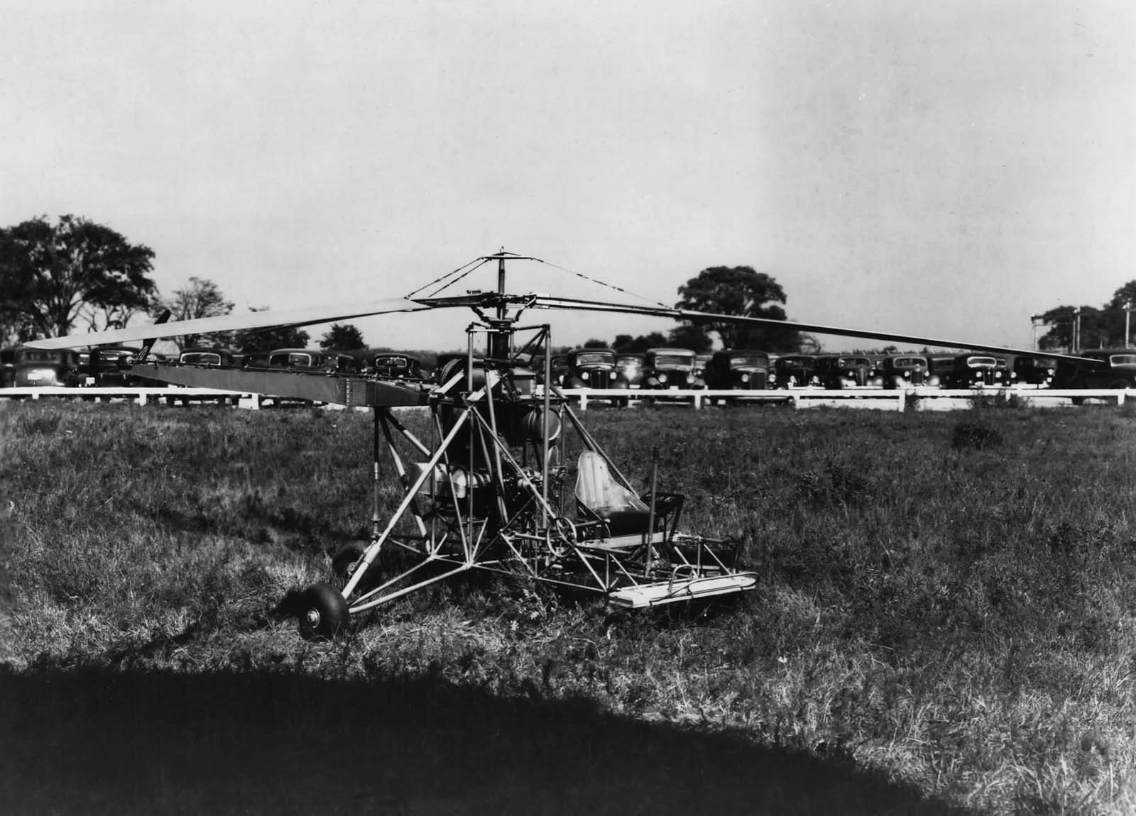 The VS-300 helicopter on the morning of its first flight, September 14, 1939.